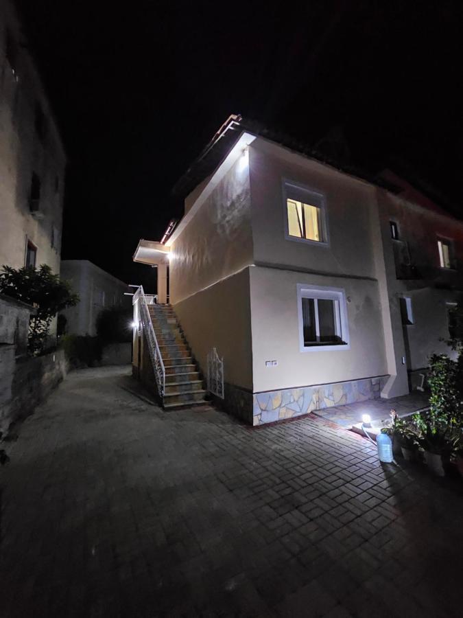 Aliaj Guest House Berat Exteriér fotografie