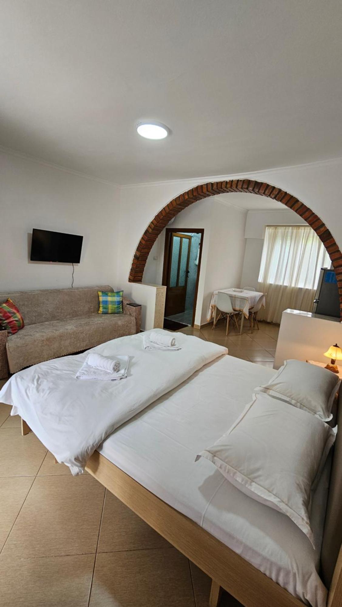 Aliaj Guest House Berat Exteriér fotografie